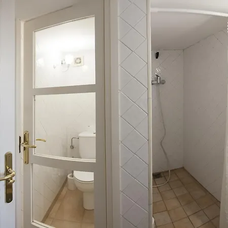 Stayingirona. Apartamento Cava * Girona
